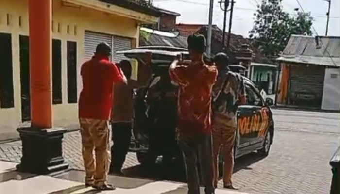 Keliling Cari Rongsokan, Pria Asal Pasuruan Terciduk Curi Kompresor Di Pertapan Maduretno Taman