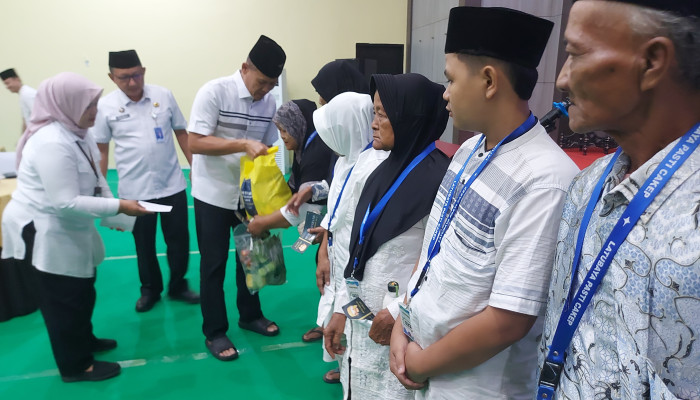 Safari Ramadan Lapas Kelas I Surabaya: Berbagi Dengan Warga Sekitar Dan Hadirkan Inovasi Kunjungan Sore