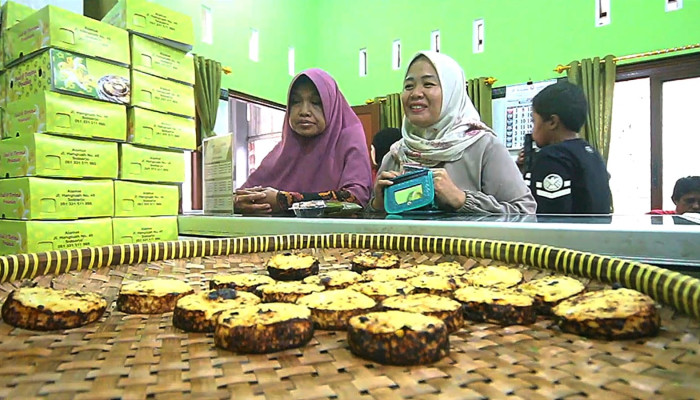 Metode Tradisional Bertahan, Kue Lumpur Sidoarjo Kebanjiran Pesanan Selama Ramadan