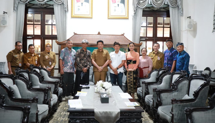 Bupati Subandi: Sinergi Dengan Phdi Jadi Kunci Harmoni Dan Pembangunan  Daerah