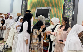 Berbagi Kebahagiaan di Bulan Ramadan, Repnas dan Srikandi Repnas Jatim Gelar Santunan Anak Yatim dan Kajian Keagamaan 6 Img 20260313 Wa0025