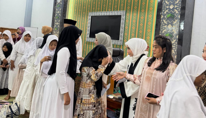 Berbagi Kebahagiaan Di Bulan Ramadan, Repnas Dan Srikandi Repnas Jatim Gelar Santunan Anak Yatim Dan Kajian Keagamaan 