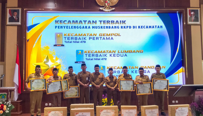 Kecamatan Lumbang Raih Juara Kecamatan Perencana Terbaik Dan Juara Ii Penyelenggara Musrenbang