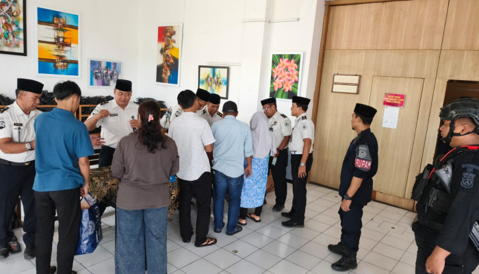 Hangatnya Lebaran Di Lapas Porong: Ratusan Warga Binaan Di Lapas Kelas I Surabaya Lepas Rindu Bersama Keluarga