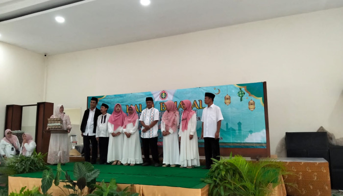 Momentum Halal Bihalal Pc Pgri Nguling, Muriyat Tekankan Profesionalisme Dan Kode Etik Guru