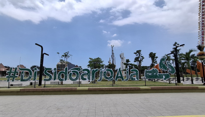 Terekam Cctv, Aksi Pelajar Langgar Norma Di Alun-Alun Sidoarjo Tuai Sorotan