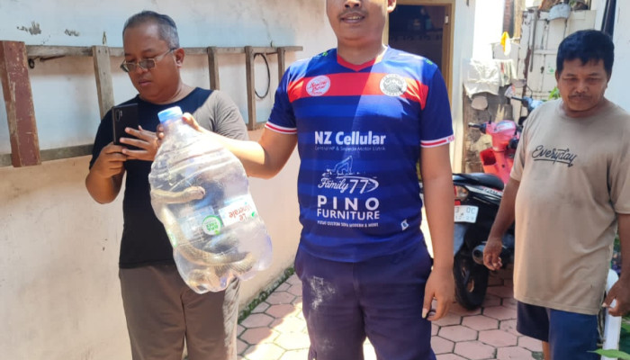 Geger! Cobra Masuk Mesin Cuci Di Sukodono, Tim Rescue Bpbd Sidoarjo Turun Tangan