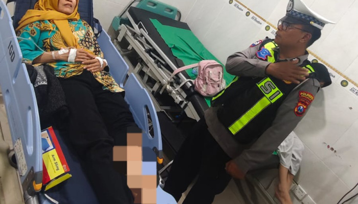 Senggolan Dua Motor Di Sidorogo Taman Sidoarjo, Seorang Pengendara Alami Patah Tulang