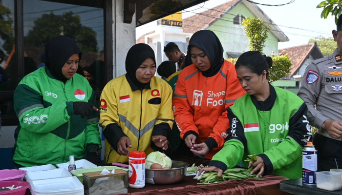 Satlantas Polres Pasuruan Menggelar Kegiatan Unik Dan Inspiratif,”Kartini Memasak”.