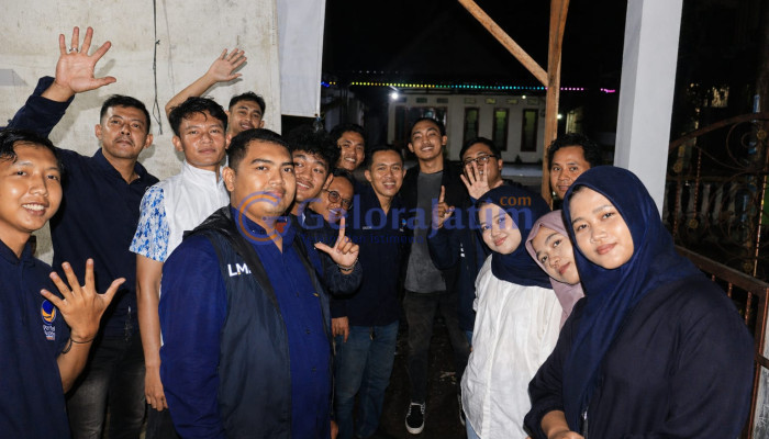 Nasdem Muda Sidoarjo Salurkan 100 Paket Sembako Di Tarik, Ketua Dan Anggota Turun Langsung Ke Masyarakat.