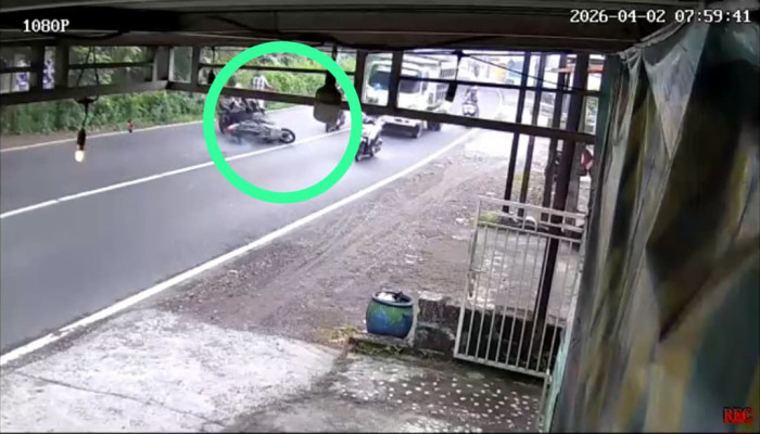 Diduga Langgar Marka, Tabrakan Beruntun Di Lebo Sidoarjo Berujung Maut