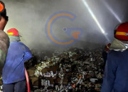 Gudang Pt Prambanan Kencana Di Kawasan Sirie Sidoarjo Dilalap Si Jago Merah