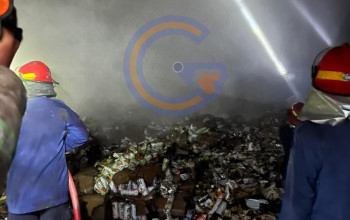 Gudang Pt Prambanan Kencana Di Kawasan Sirie Sidoarjo Dilalap Si Jago Merah