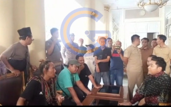 Video Diduga Ketua Dprd Gresik Ajak Duel Pendemo Viral, Syahrul Munir Dikecam