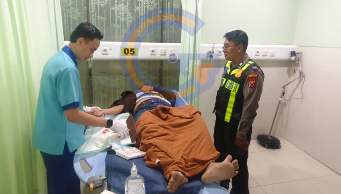 Tabrakan Di Jalan Raya Bringinbendo, Pemotor Alami Cedera Otak Ringan