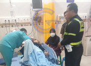 Tertabrak Motor Di Depan Masjid Jami’ Kauman Taman, Dua Penyebrang Jalan Alami Cedera Otak Ringan