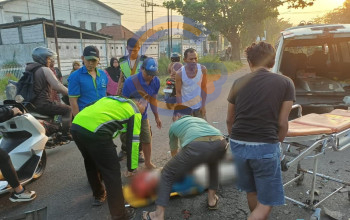 Mahasiswi Tewas Dalam Kecelakaan Melibatkan Truk Tangki Dan Dua Sepeda Motor Di Krian