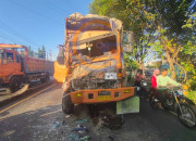 Tabrakan Beruntun Di Sidorogo Taman, Sopir Dump Truck Dan Pengendara Motor Terluka