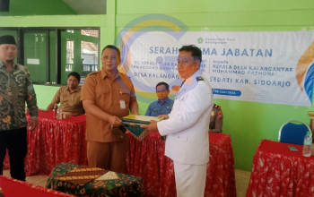 Sertijab Dari Penjabat (Pj) Kepala Desa Kalanganyar Tri Laksono Budi Santoso Kepada Kepala Desa Definitif Terpilih Muhammad Fathoni