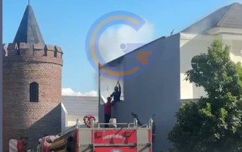 Tiga Unit Damkar Padamkan Kebakaran Rumah Di Perum Citra Harmoni Taman