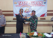 HUT Bhayangkara ke-80, Camat dan Danramil Taman Beri Kejutan Tumpeng ke Polsek Taman, Perkuat Sinergi Forkopimka 9 20260701 133938