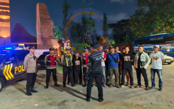 Polsek Buduran Intensifkan Patroli Sabtu Malam, Kapolsek Sambangi Komunitas Suzuki Forsa di Museum Mpu Tantular 3 20260705 132852