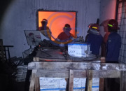 Gudang Cat Dan Tiner Pt Mega Baja Trosobo Terbakar Dini Hari, Diduga Dipicu Korsleting Listrik