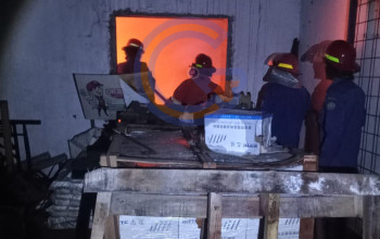 Gudang Cat Dan Tiner Pt Mega Baja Trosobo Terbakar Dini Hari, Diduga Dipicu Korsleting Listrik