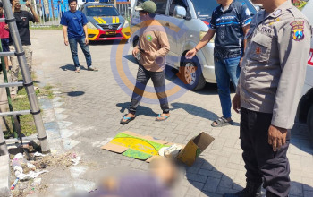 Diduga Kehilangan Keseimbangan, Pria Di Gedangan Tewas Terjatuh Dari Tangga Saat Perbaiki Atap Rumah
