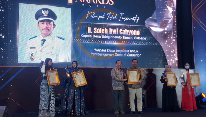 Kades Bringinbendo Raih Radar Surabaya Award 2026, Jadi Satu-Satunya Kepala Desa Penerima Penghargaan