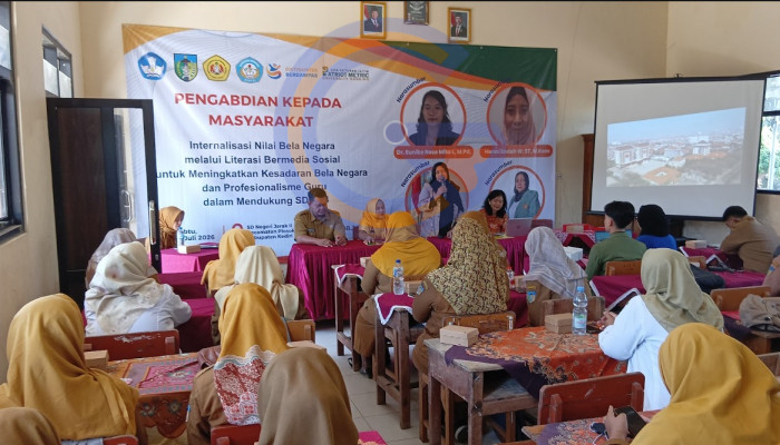 Upn Veteran Jatim Internalisasi Nilai Bela Negara Ke Guru Di Plosoklaten Kediri