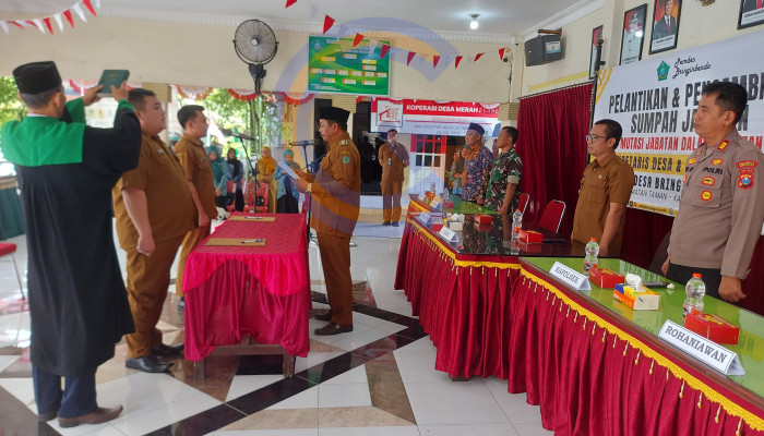 Kades Bringinbendo Lantik Sekdes Dan Kaur Keuangan Baru, Tegaskan Jabatan Diisi Berdasarkan Pengalaman Dan Kompetensi