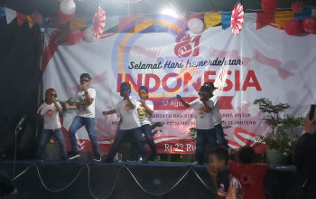 Hut Ri Ke-81, Warga Rt 22 Kalijaten Gelar Malam Tirakatan Dan Pentas Kreasi Seni