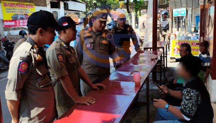 Razia Siswa Bolos Di Sidoarjo, Satpol Pp Temukan 9 Pelajar Nongkrong Di Warkop