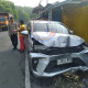 Mobil Xenia Hantam Motor Dan Gerobak Penjual Pempek, Pengendara Dilarikan Ke Rs