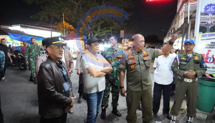 Pemkab Sidoarjo Sita 1.696 Botol Miras, Gudang Berkedok Toko Vape Terbongkar