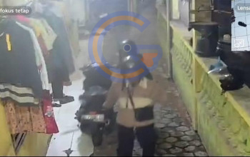 Motor Gagal Dinyalakan, Terduga Pelaku Curanmor Dorong Kendaraan Terekam Cctv