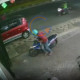 Terekam Cctv! Pria Berkaos Merah Curi Honda Beat Di Pagerwojo Buduran
