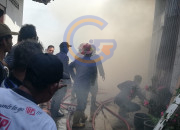 Dua Jam Berjibaku, PMK Padamkan Kebakaran Tumpukan Kayu di Ketimang Wonoayu 9 Img 20260816 Wa0136