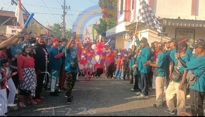 Meriah, Jalan Sehat Berhadiah Desa Sawotratap Dalam Rangka Peringatan Hut Ri Ke -81 Tahun