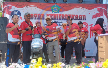 Semarak Kemerdekaan, Jalan Sehat Warga Krembangan Taman Dimeriahkan Kirab Kain Merah Putih 120 Meter 3 20260906 103248