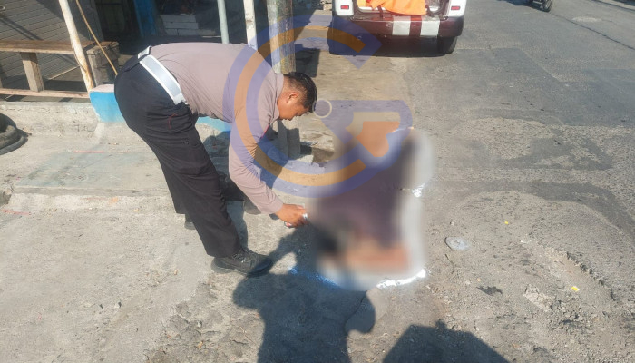 Laka Maut Di Bluru Kidul Sidoarjo, Pengendara Motor Tewas, Mobil Kabur