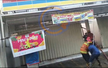 Indomaret Perumtas 3 Tulangan Dilalap Si Jago Merah, Diduga Dipicu Hubungan Arus Pendek 3 Screenshot 20260920 101440 Gallery