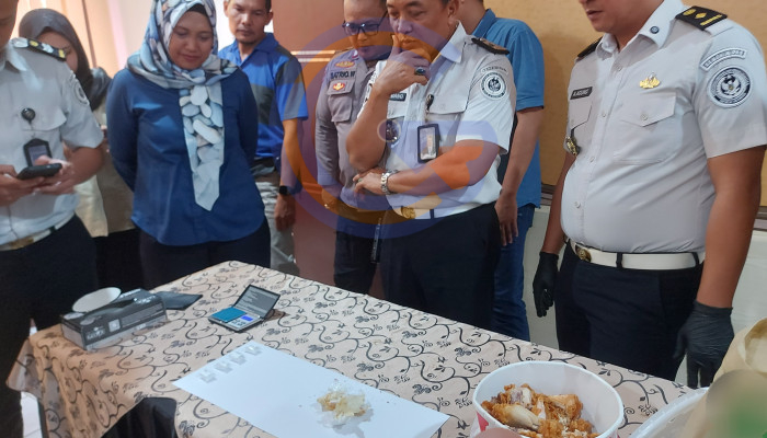 Modus Ayam Goreng, Lapas Kelas I Surabaya Gagalkan Penyelundupan Diduga Sabu 17,11 Gram