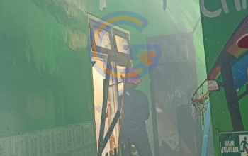 Kebakaran Dapur Rumah Warga Merembet ke TK Islam Chairina di Tarik, Dua Ruang Kelas Ludes Terbakar 3 20261018 205908